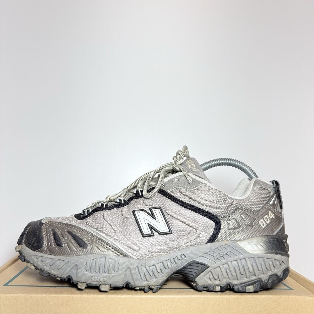 New Balance 804 All Terrain Womens 9 Trail Running Shoes Silver Gray Sneakers